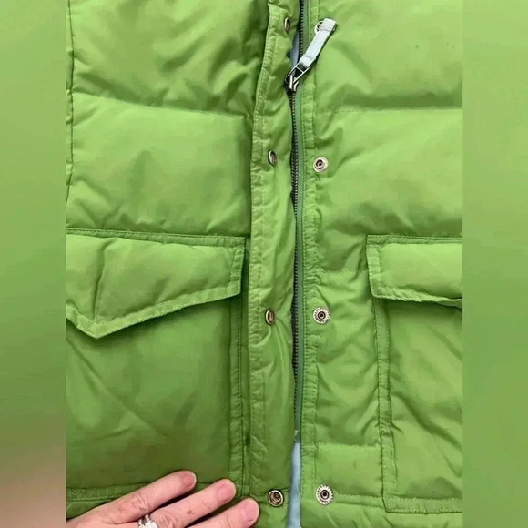 j.crew | ladies puffer vest, outerwear. Size: S. - Picture 5 of 11